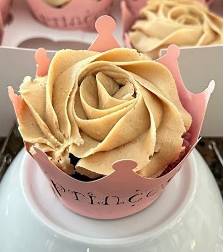 Peanut butter rose cupcake